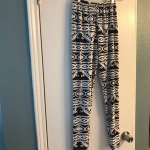 Always Black and white stretchy leggings